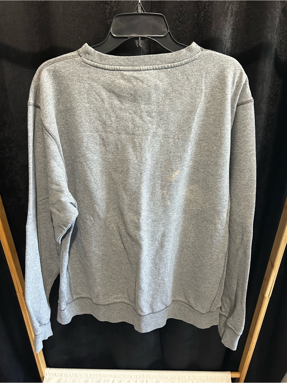 Iowa Hawkeyes Gray Sweatshirt with Yellow Graphic - Picture 3 of 4